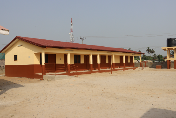 A new school built in Anokyi sponsored by the gas company.